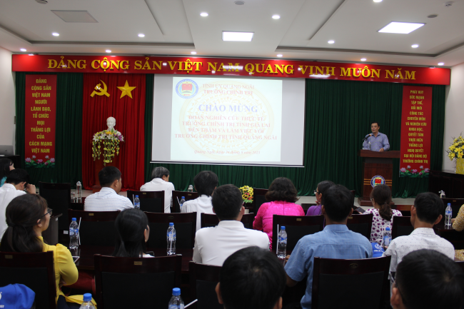 Đoàn nghiên cứu thực tế Trường Chính trị tỉnh Gia Lai thăm và làm việc tại Trường Chính trị tỉnh Quảng Ngãi