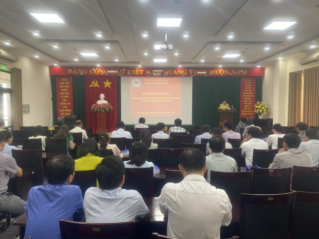 Khai giảng lớp Bồi dưỡng ngạch chuyên viên chính và tương đương năm 2024